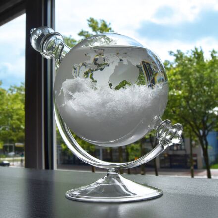 Storm globe